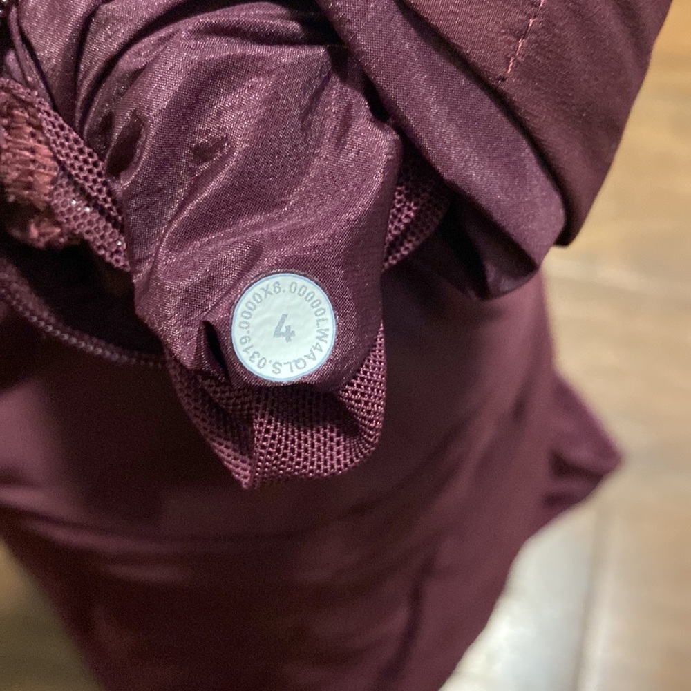 Lululemon Down For It All Vest Dark Adobe Size 4 - Picture 8 of 10